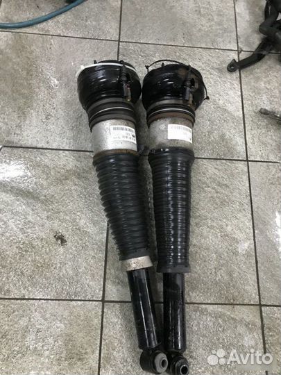 Пневмостойка задняя Audi A8