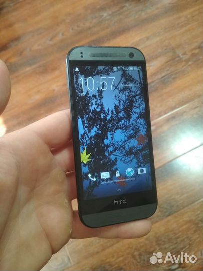 Телефон HTC