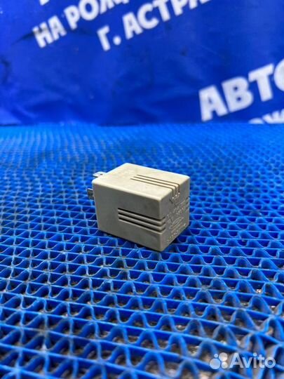 Реле Opel Astra F седан 1996