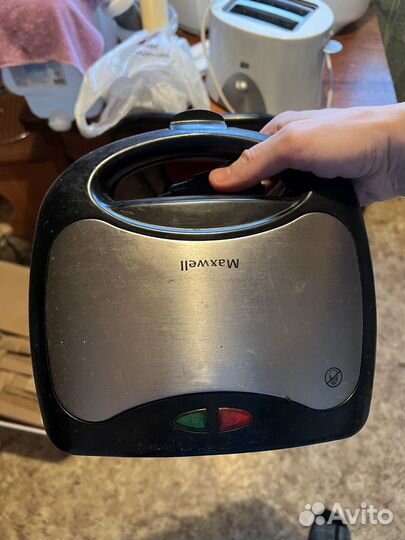 Сендвичница Maxwell