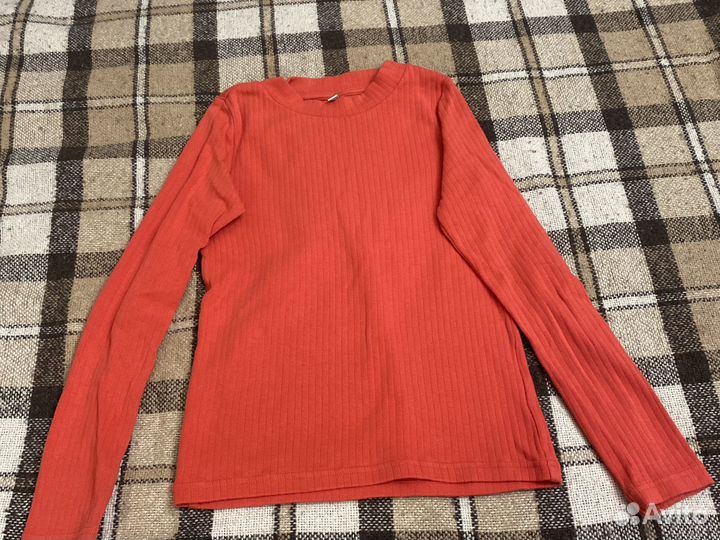 Кофта на девочку9-10 лет