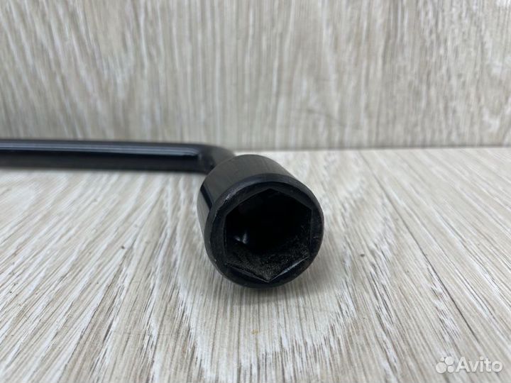 Ключ балонный Hyundai Ix35