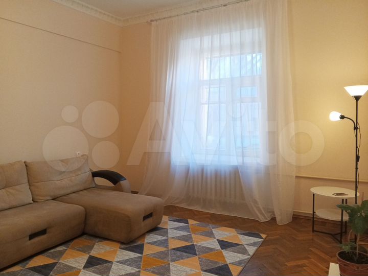 Комната 20 м² в 4-к., 1/8 эт.