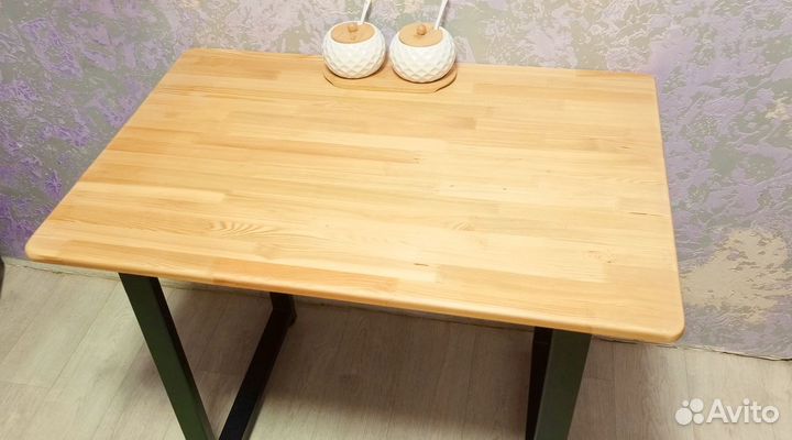 Кухонный стол