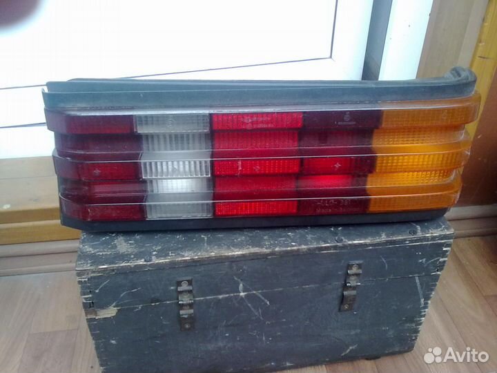 Задний фонарь