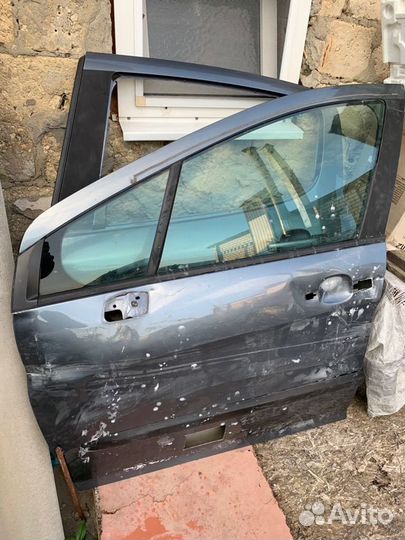 Продам двери (Пежо 308)