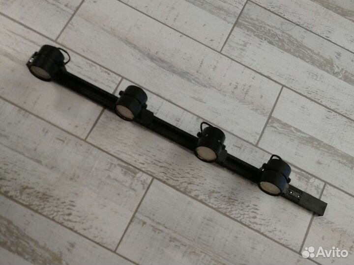 Трековые светильники на шинопроводе