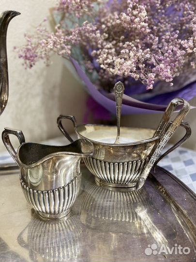 Кофейник, сахарница, сливочник