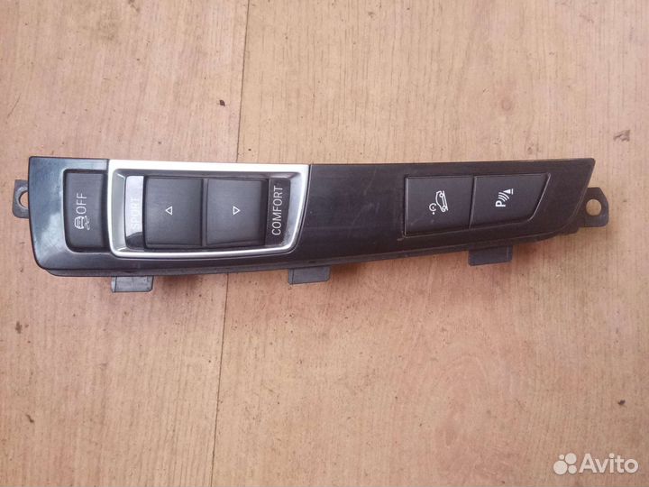 Блок кнопок центральной консоли BMW F