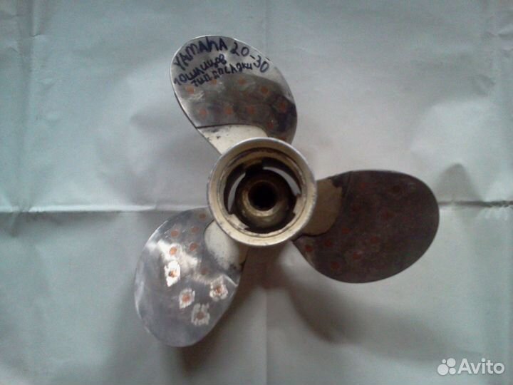 Гребной винт на лодочный мотор