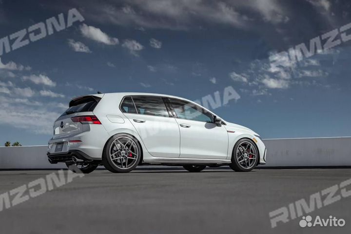 Литой диск sakura wheels R19 5x120