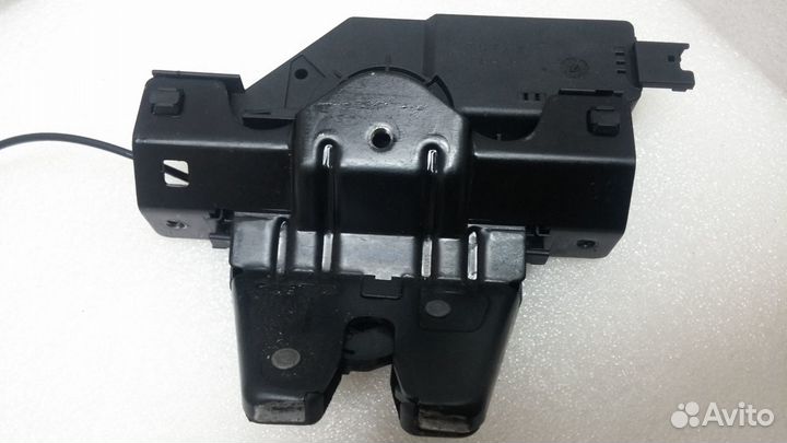 BMW E46 E87 E90 E60 7840617 замок крышки багажника