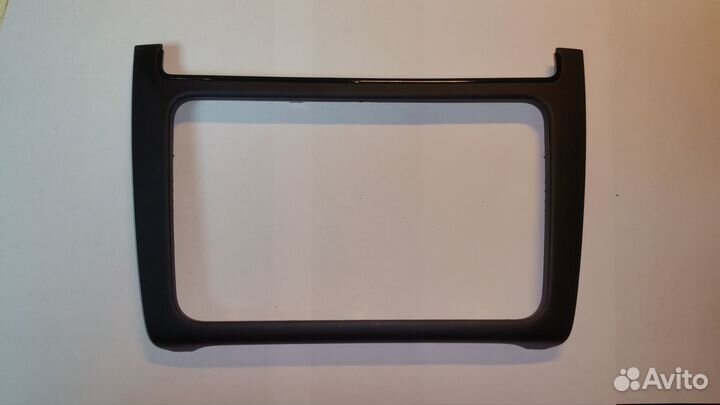 Рамка магнитолы Volkswagen Polo 2016г