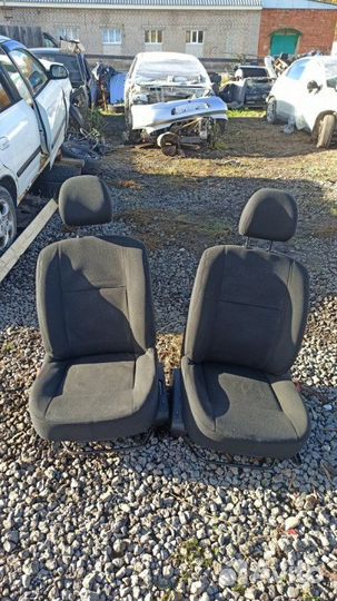 Сиденье переднее правое Nissan Almera G15 седан