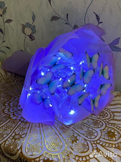 Букет из 15 бабочек с подсветкой