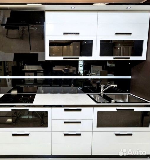 Прямой кухонный гарнитур современный