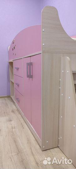 Детская кровать чердак со столом