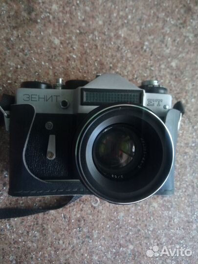 Пленочный фотоаппарат зенит