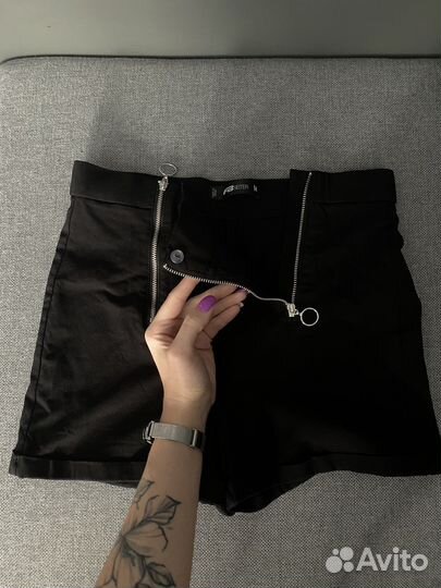 Шорты черные на молнии