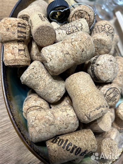 Пробки от шампанского и винные