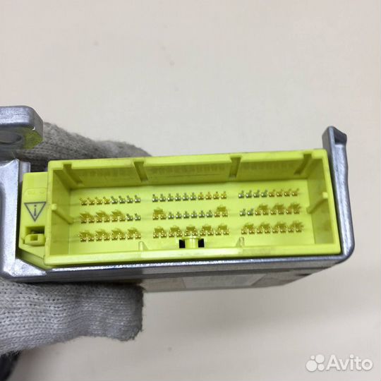 Подушка безопасности в рулевое колесо Toyota Camry