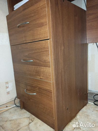 Компьютерный стол