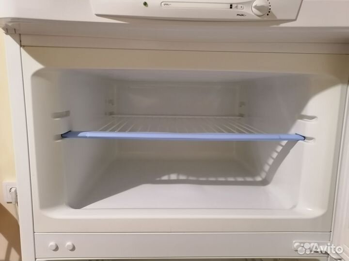 Холодильник indesit