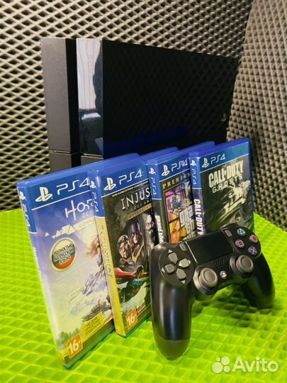 Sony Playstation 4 500Gb + 4 Диска