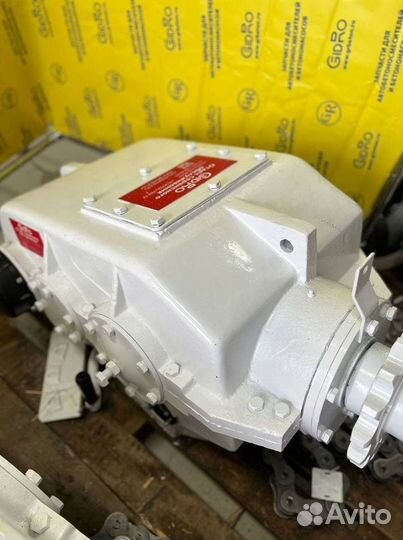 Редуктор реверсивный автобетоносмесителя сб-92