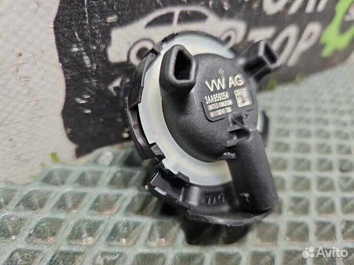 Датчик удара передний левый Volkswagen Passat B7
