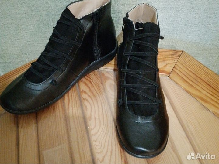 Ботинки женские маломерят на 2 размера экокожа