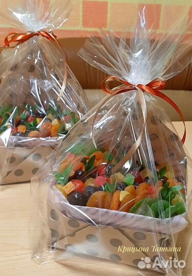 Букеты и боксы из сухофруктов