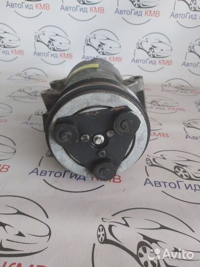 Форд Куга 2.0D Компрессор кондиционера