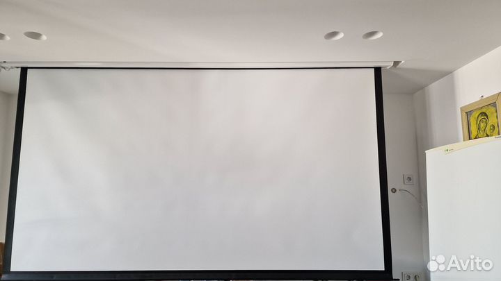 Экран Classic Solution Premier Phoenix-R