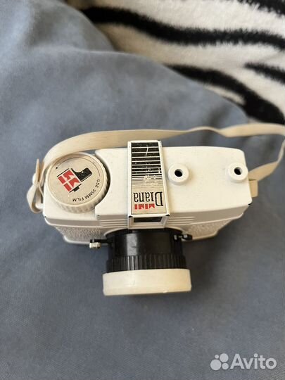 Плёночный фотоаппарат Diana mini 35mm