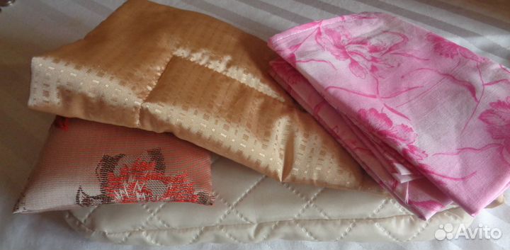 Постель и одежда для кукол