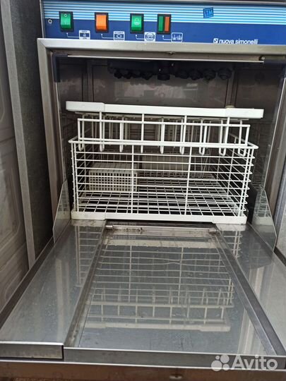 Продам промышленную посудомоечную машину