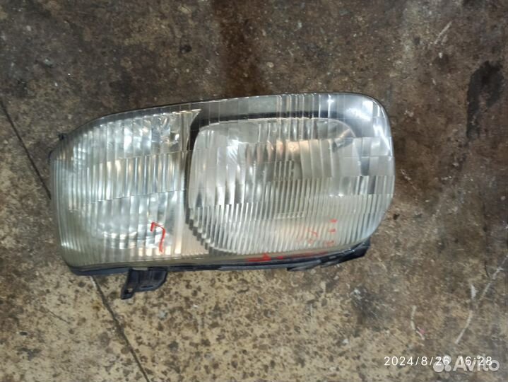 Фара Б/У E10451040H