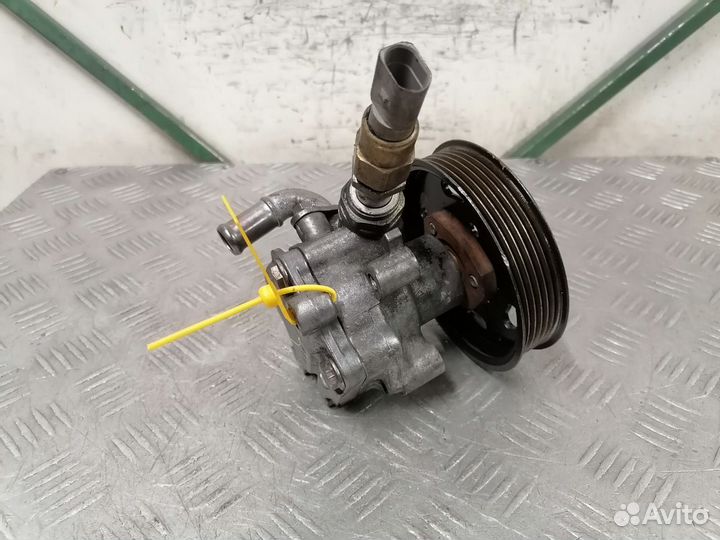 Насос гур Volkswagen Golf 4 1.6 8V