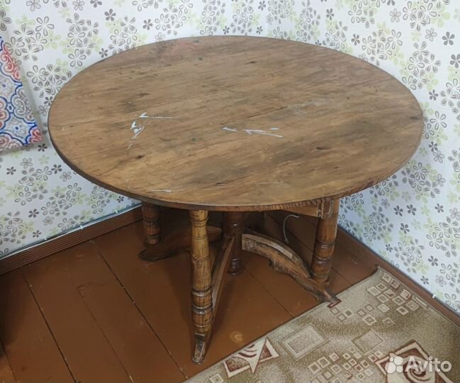 Стол дерево круглый раритет крепкий