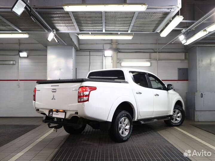 Mitsubishi L200 2.4 МТ, 2015, 250 000 км