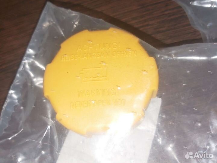 Крышка расширительного бочка Opel Astra Corsa Zafi