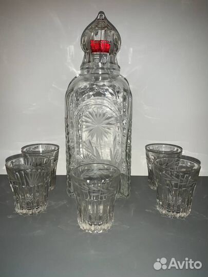 Штоф стеклянный со стопками (5 шт)