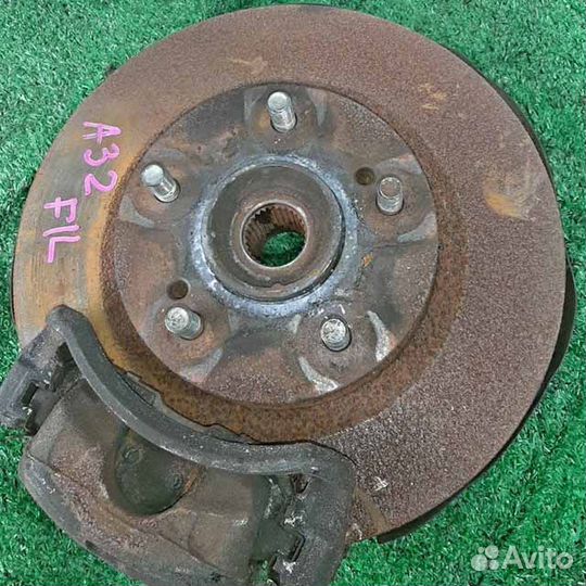 Кулак поворотный левый Nissan Cefiro