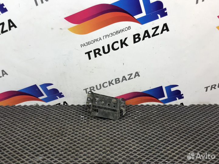 Ответная часть замка капота Mercedes-Benz Actros