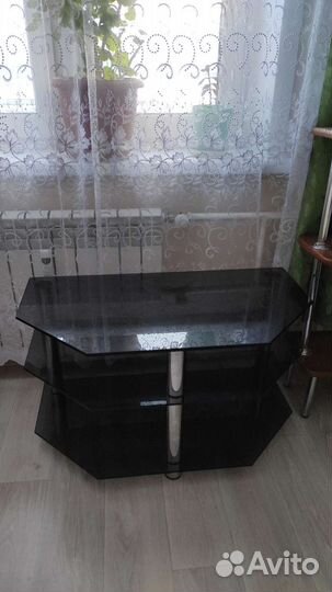 Подставка под телевизор. Журнальный столик. Тумба