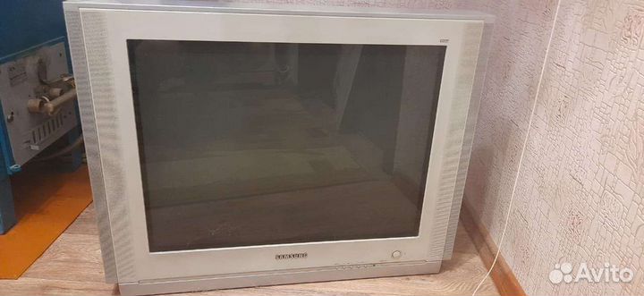 Телевизор samsung