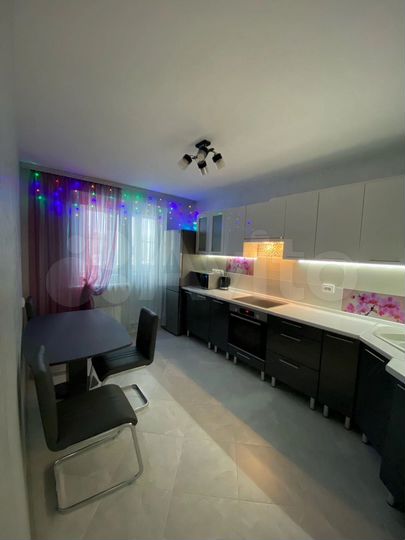 2-к. квартира, 66 м², 13/13 эт.