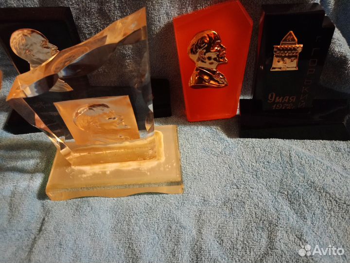 Ленин сувенир барельеф