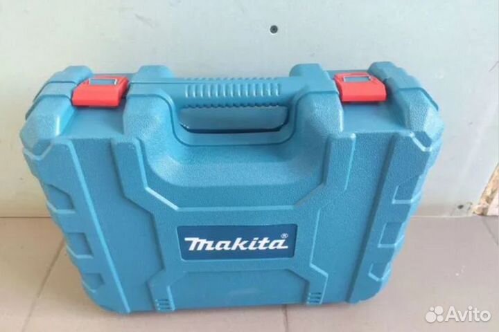 Аккумуляторная цепная пила makita